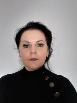 Alexandra Pop